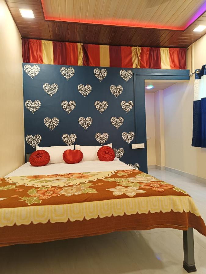 Shree Nivas Home Stay Shrivardhan Exterior photo